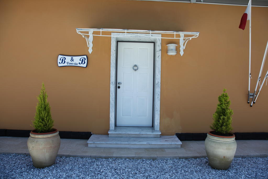 Bed & Breakfast Venezia Marina Di Carrara Exterior foto