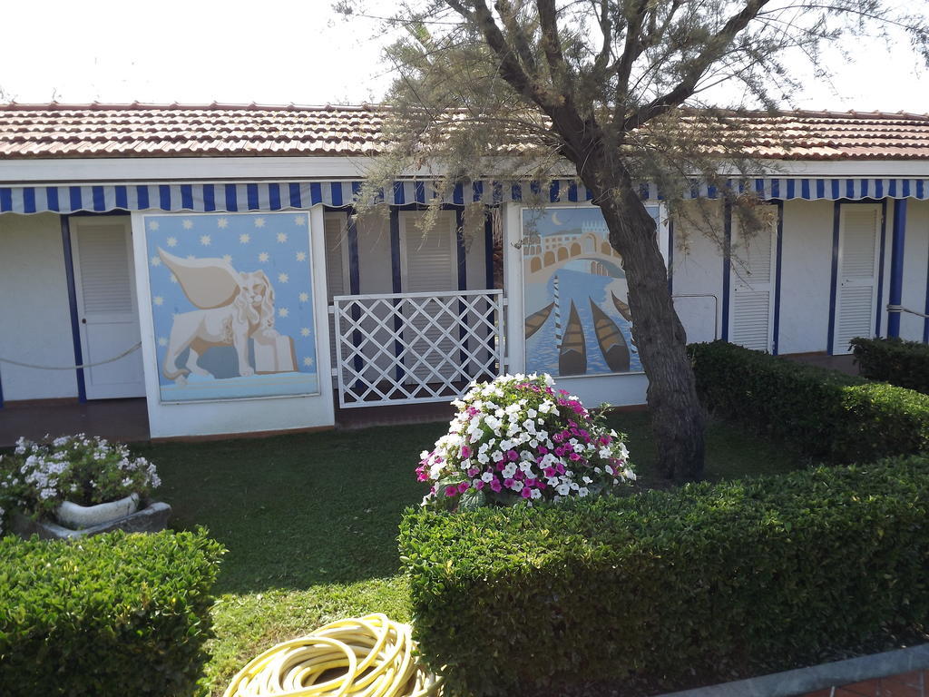Bed & Breakfast Venezia Marina Di Carrara Exterior foto