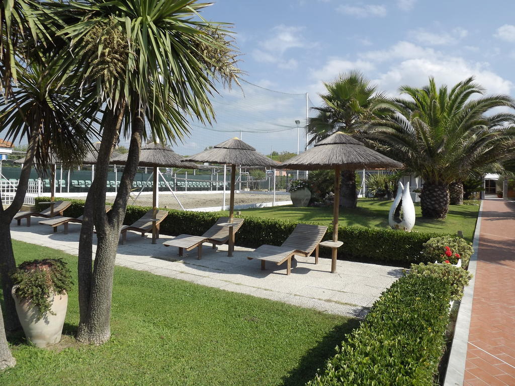 Bed & Breakfast Venezia Marina Di Carrara Exterior foto