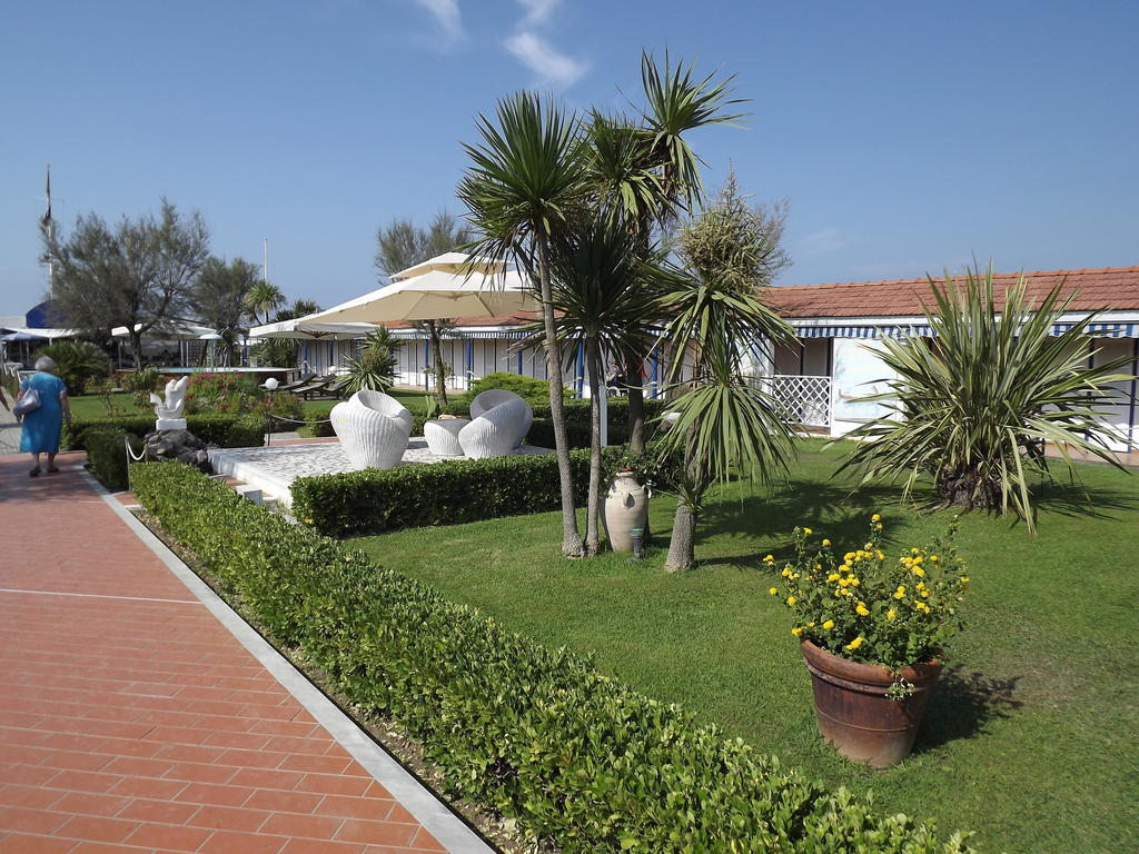 Bed & Breakfast Venezia Marina Di Carrara Exterior foto
