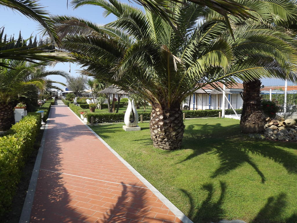 Bed & Breakfast Venezia Marina Di Carrara Exterior foto