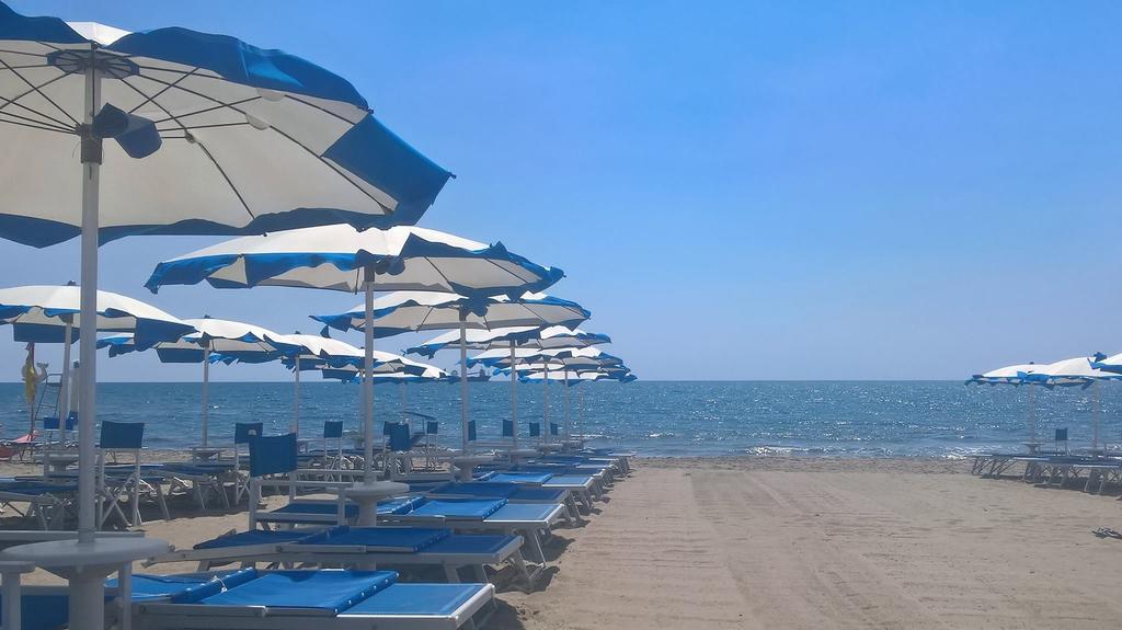 Bed & Breakfast Venezia Marina Di Carrara Exterior foto